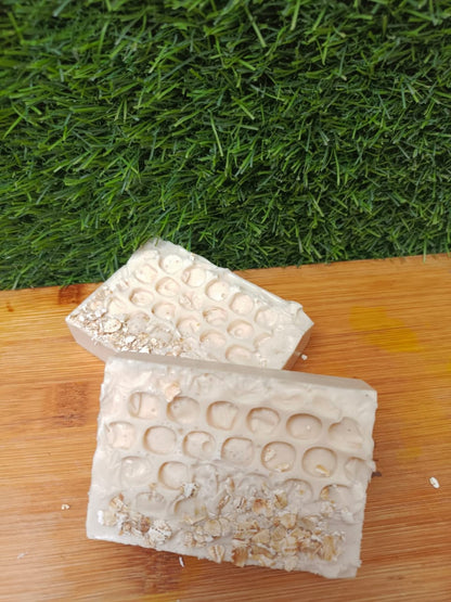 Oat & Honey Soap (Goat Milk Base)
